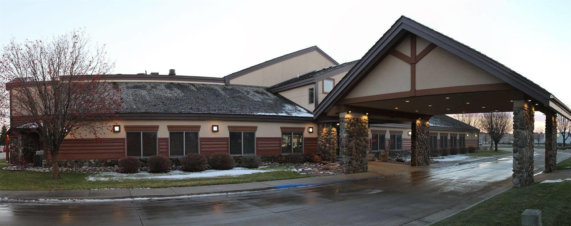 C'Mon Inn Grand Forks Exterior photo